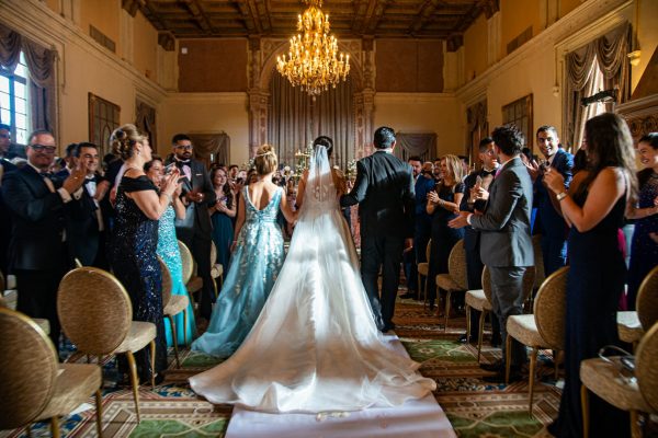 How many photographers do I need for my wedding? - Wedding Meets Fashion